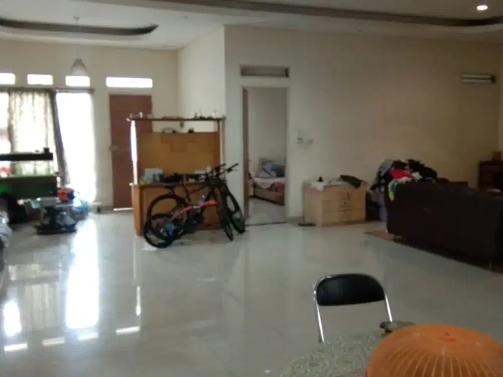 RUMAH LUAS NYAMAN TERAWAT STRATEGIS TENGAH KOTA SIAP HUNI DI KEMBAR BANDUNG