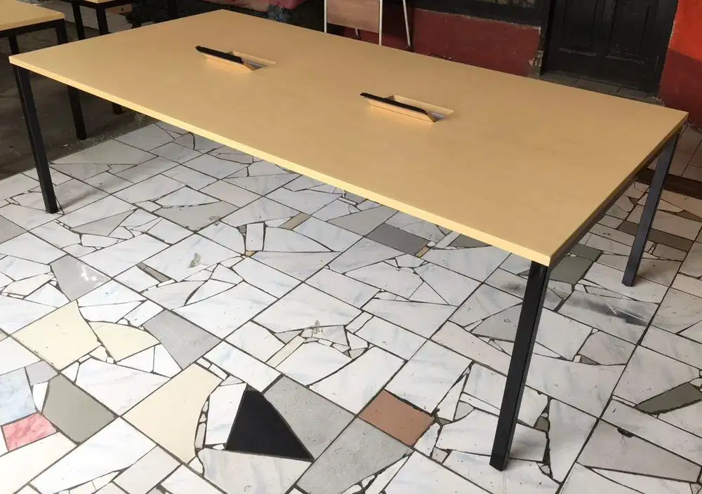 Meja meeting second uk 240cm