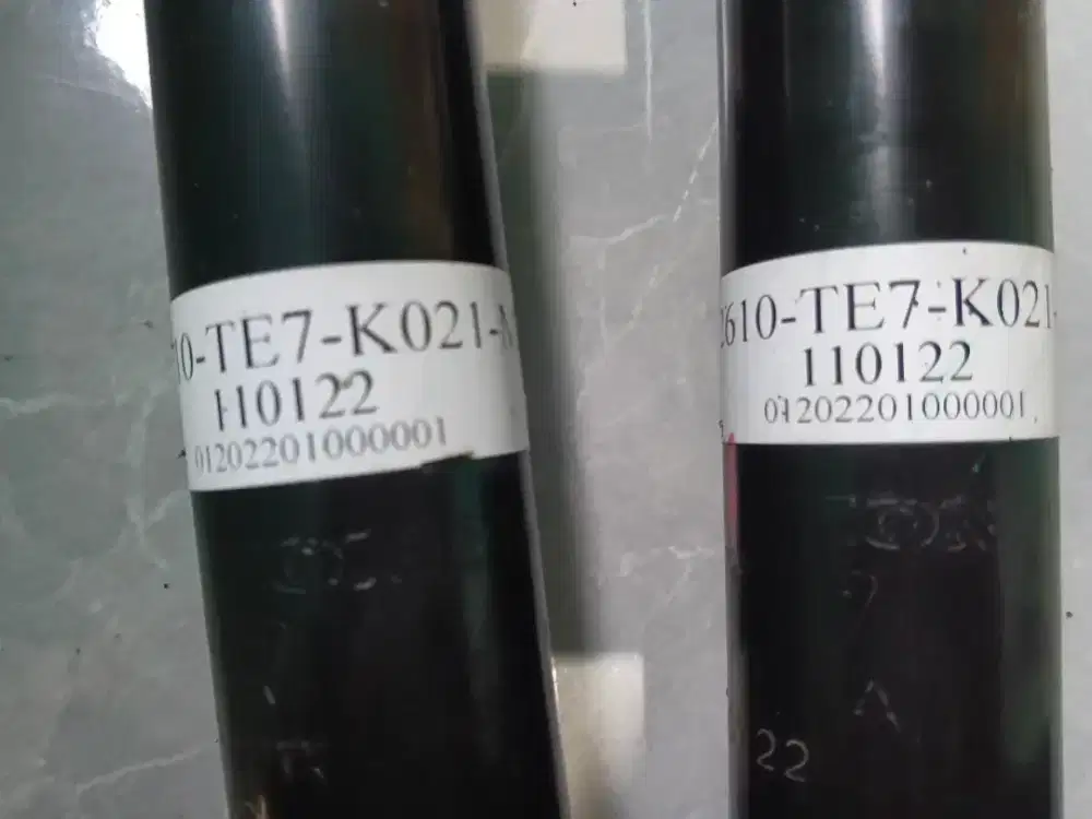 Copotan Shockbreaker Mobilio belakang