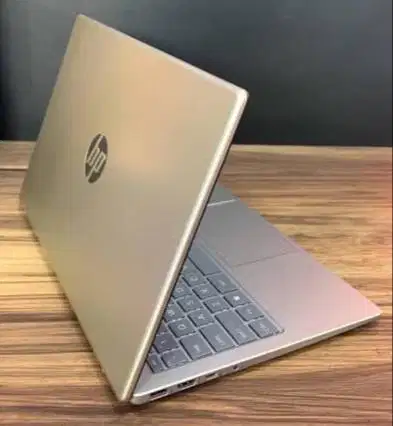Laptop HP AMD Ryzen 3 Radeon 8GB RAM, 512 GB SSD | Gold | Fullset