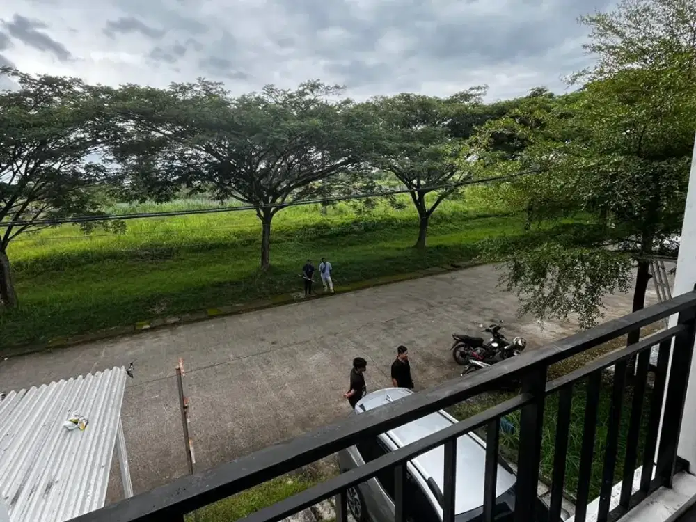 RUMAH 2 LANTAI SIAP HUNI — LINGKUNGAN AMAN & NYAMAN DALAM KOMPLEK