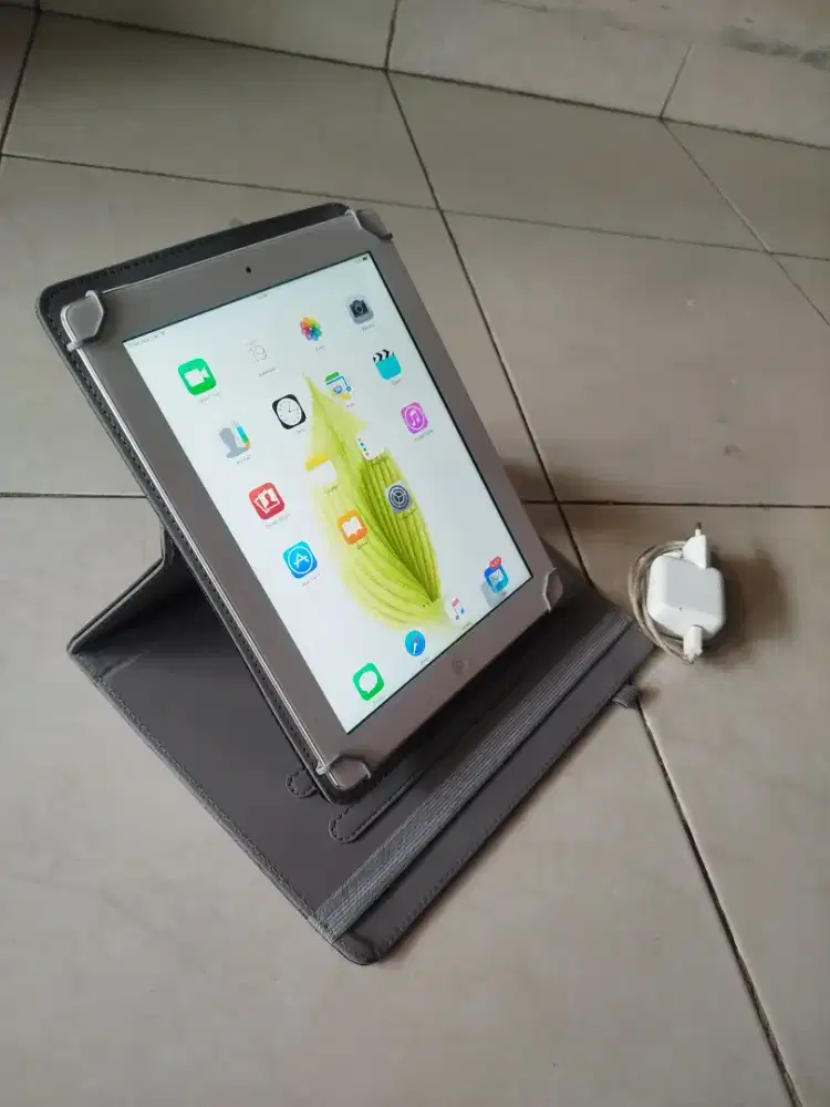 iPad 3 A1430 bisa SIM-card+Wifi msh mulus & murah aja