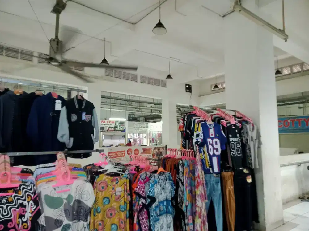 Lowongan Kerja Wanita Untuk Jaga Toko Baju