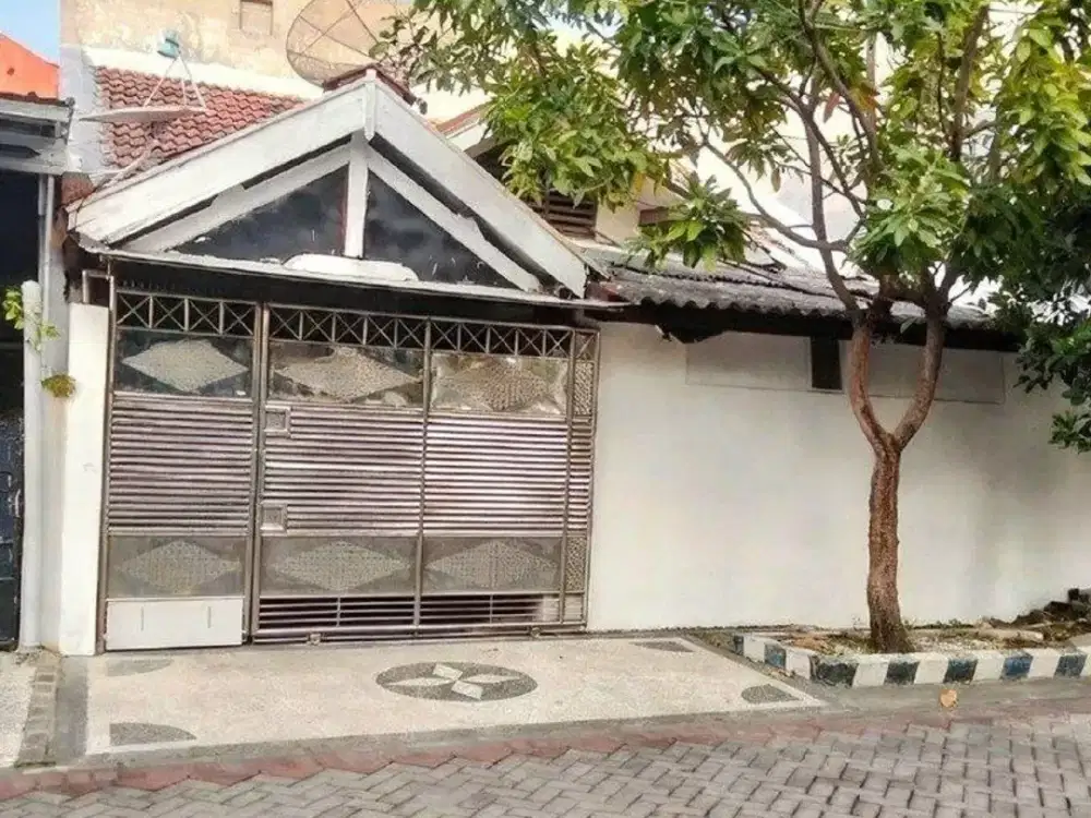 RUMAH DI PERUM TAMAN PONDOK INDAH - WIYUNG,Row jalan: 3 mobil