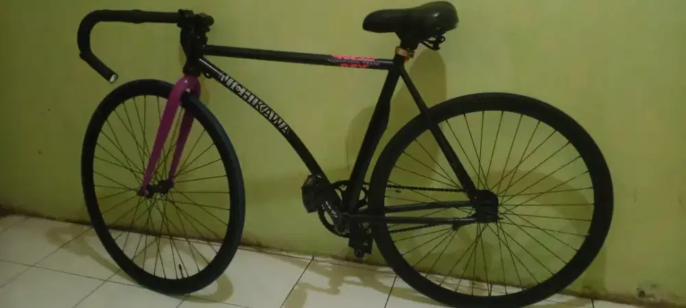 Sepeda fixie kondisi sehat , langsung pakai
