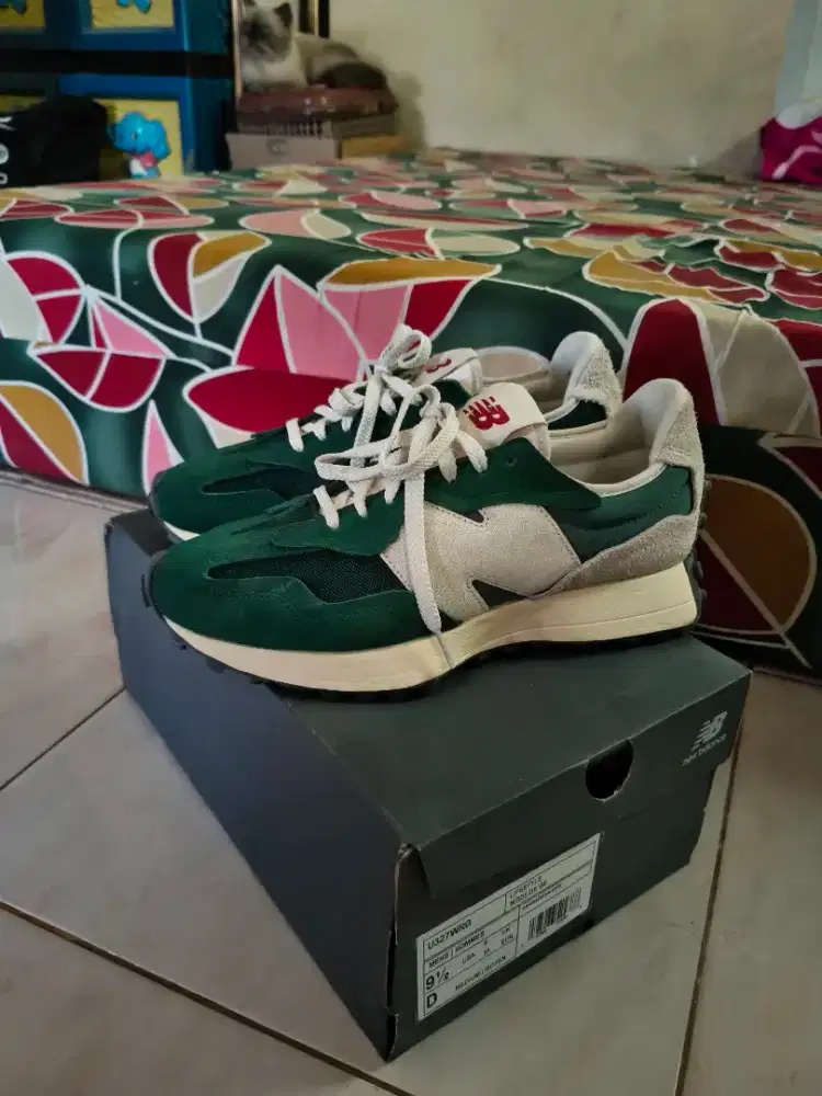 New Balance 327