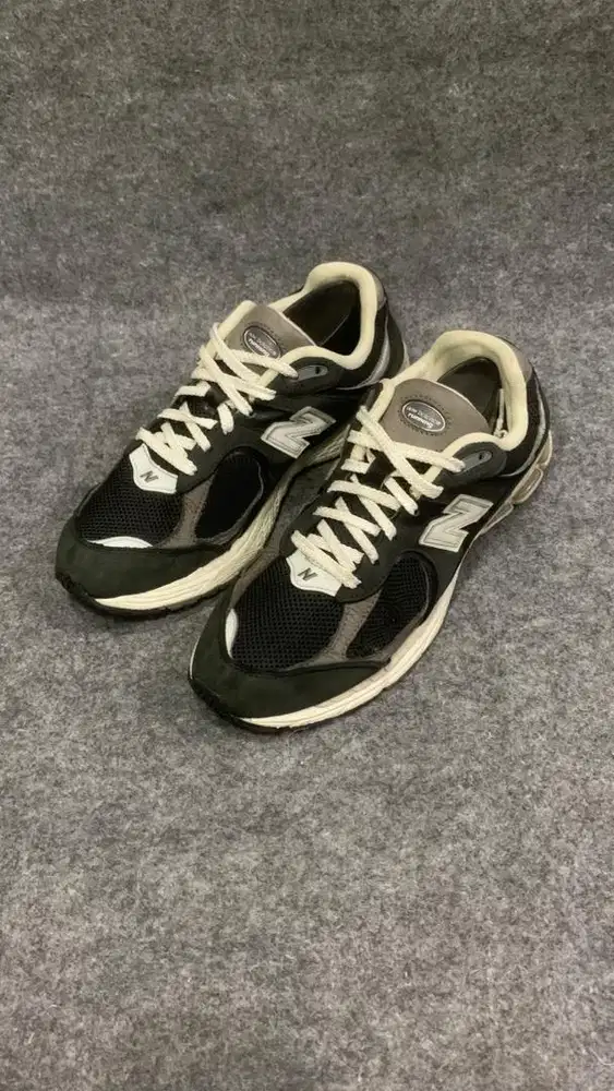 New balance 2002R black castlerock