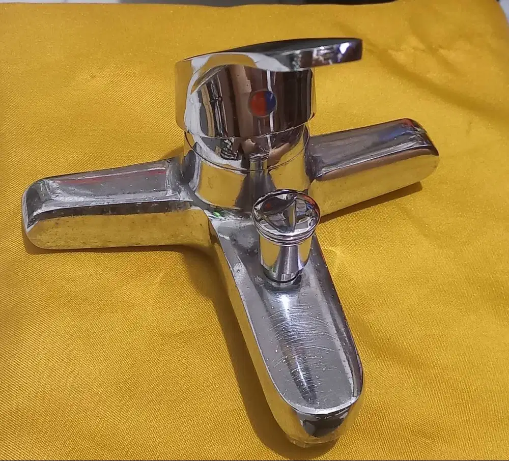 UNNU Kran Mixer -MXT01.Masih mulus kaya baru.Mur TIDAK ada,murah,NET