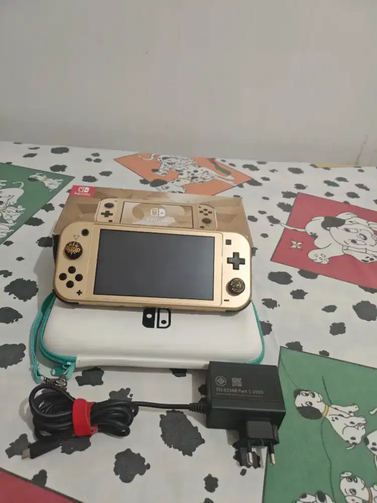 Nintendo switch lite hyurle edition OFW