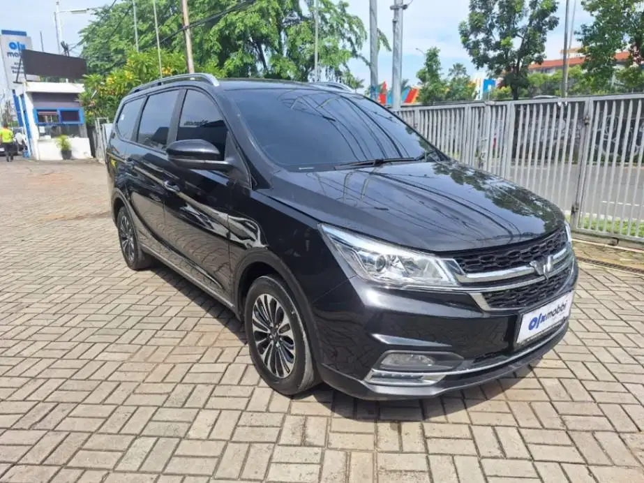 DP MURAH Wuling Cortez 1.5 CT Lux Plus Bensin-AT 2019 Hitam CBIJB