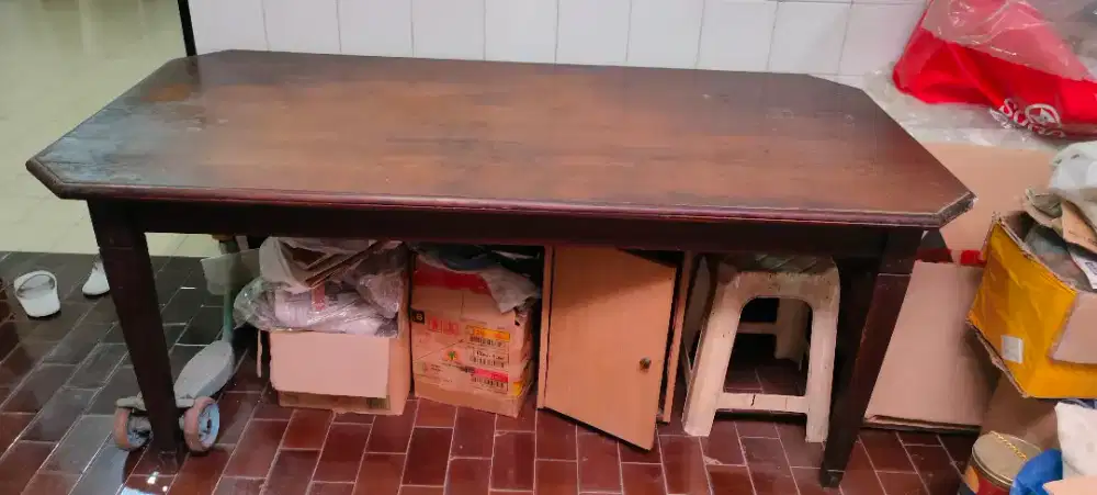 Dijual meja kayu solid