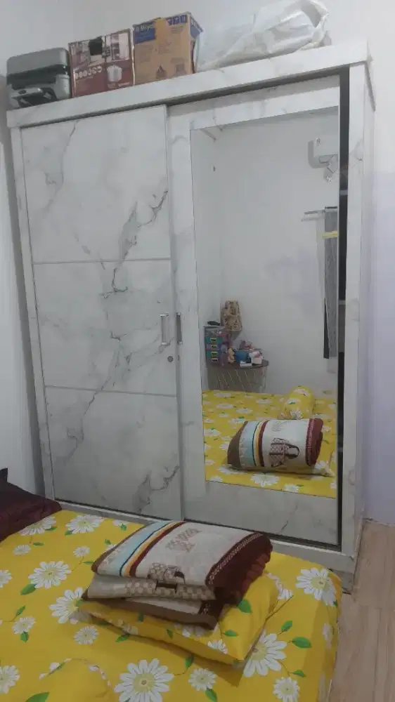 di jual lemari bekas sprt baru