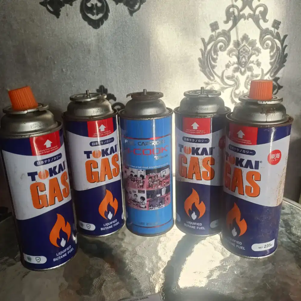 Kaleng gas portabel kosong