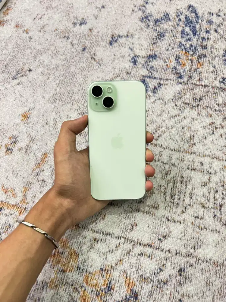 iPhone 15 128GB Resmi iBox Mulus