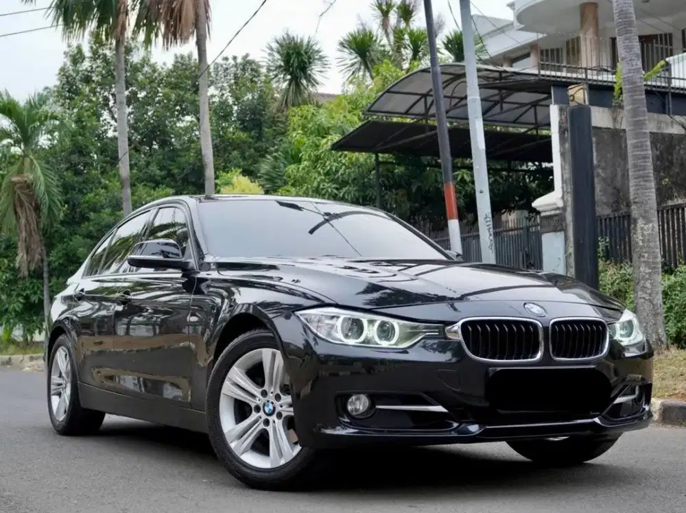 Di jual cepat mobil pribadi sendri ss lengkap  mobil normal