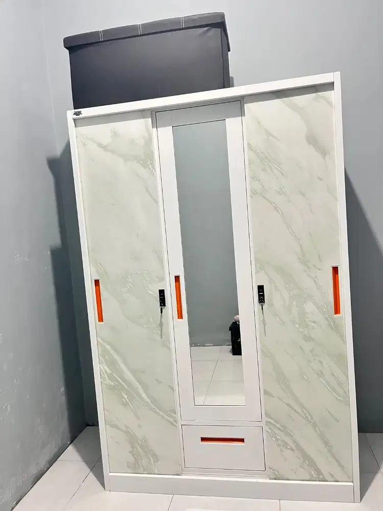 Dijual Lemari dan Springbed