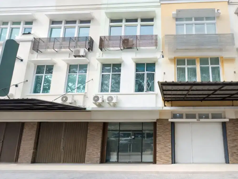 Beli Ruko Langsung Terima Income! Ruko 95m2 SHM Sudah Tersewa Hadap Jalan Raya di Serpong
