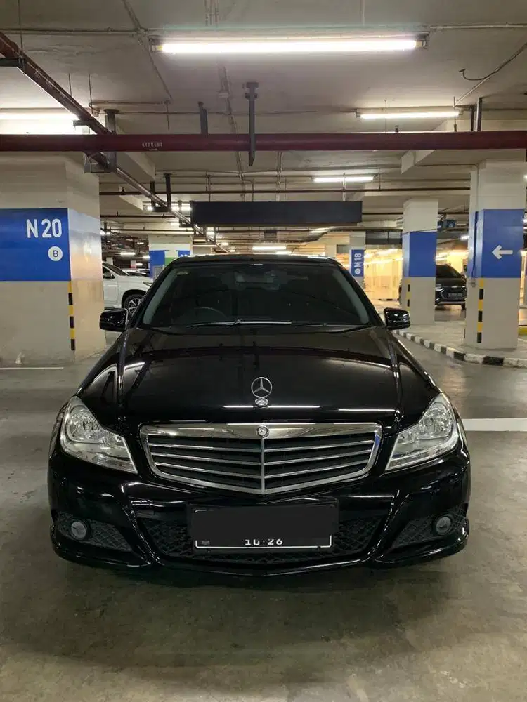 Mercedes-Benz C200 (2011)