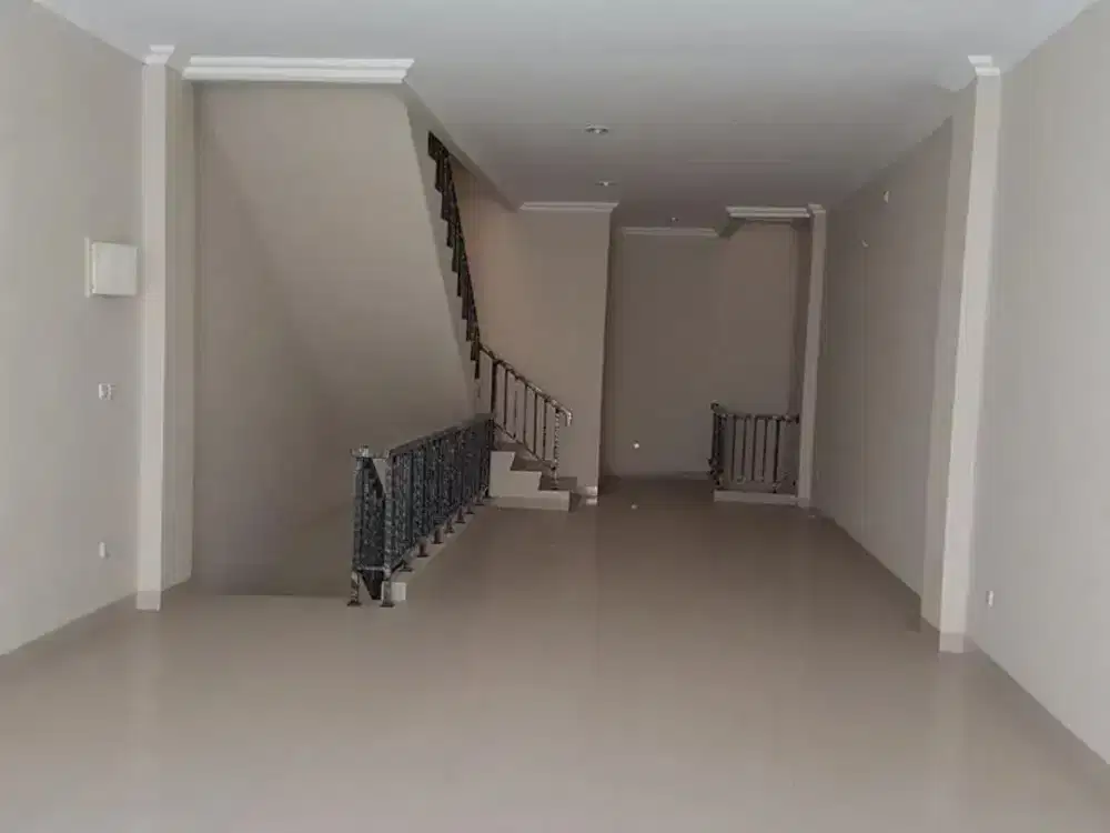 Di sewakan Ruko New castle B GLC | 40 JUTA