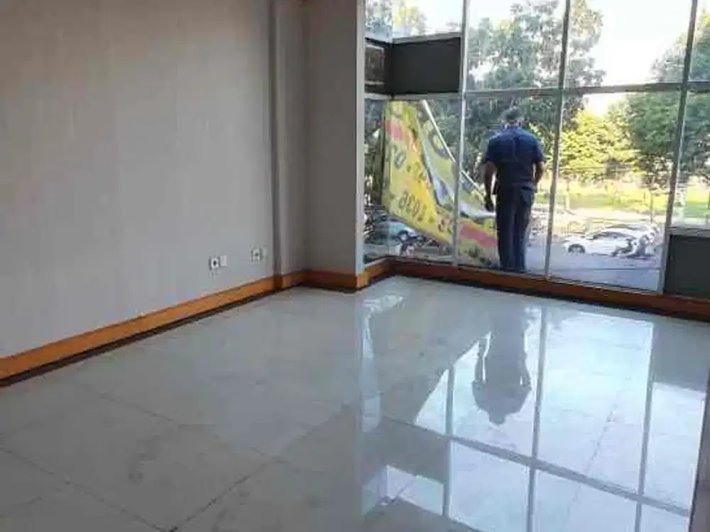 Dijual Gedung 4 Lantai Jalan Soepomo Tebet Jaksel