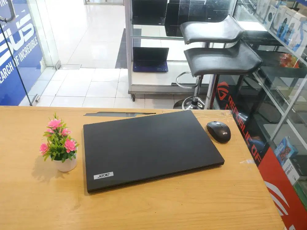 FOR SALE LAPTOP ACER TRAVELMATE P2510 CORE i5 GEN 8 RAM 8GB