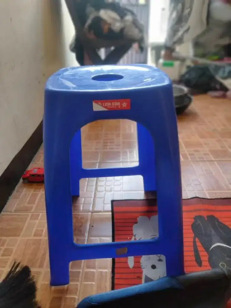 Kursi lionstar warna biru