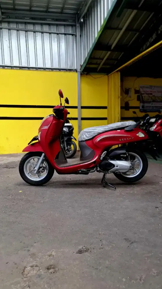 HONDA SCOOPY PRESTINGE 2025