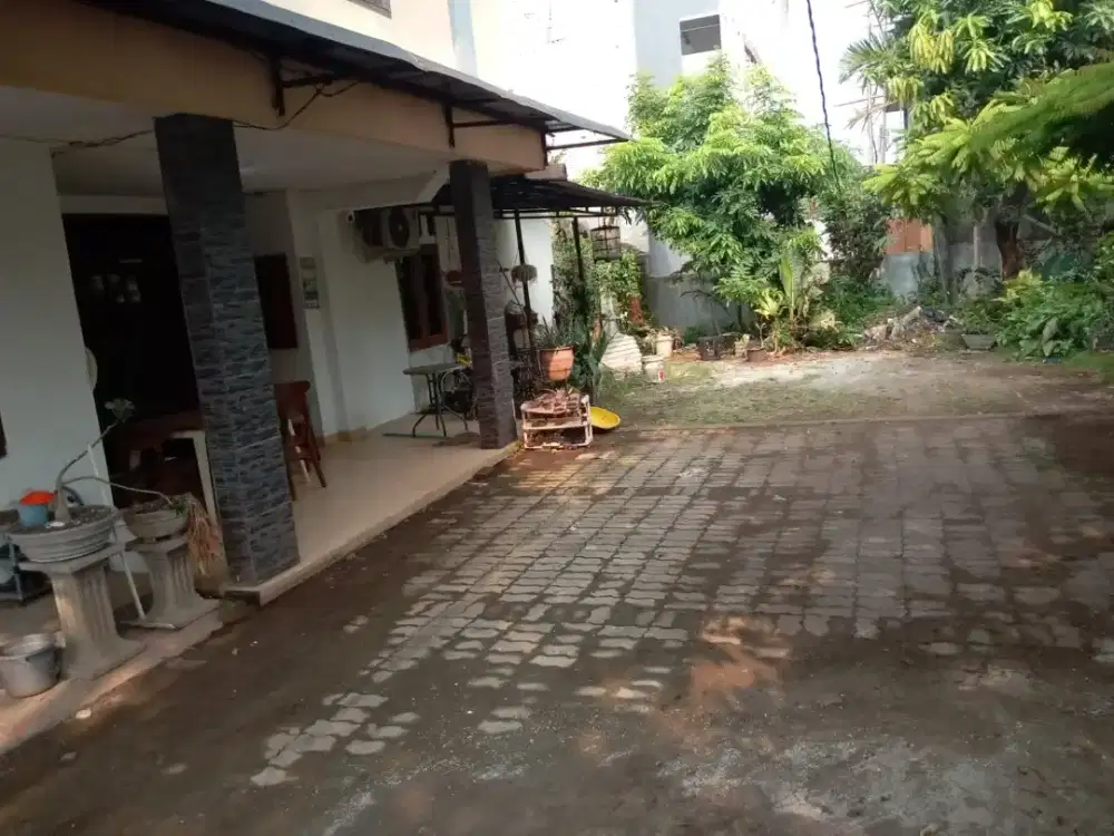 Dijual Rumah 2 Lantai dekat akses Tol Margonda dan Jl Juanda Depok