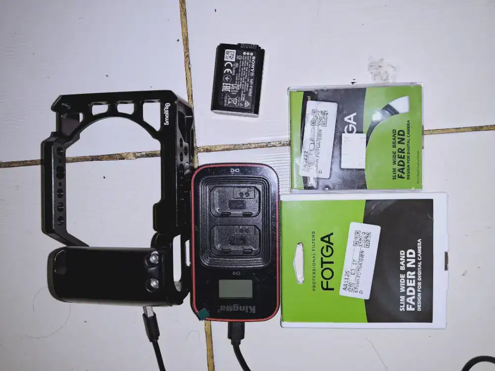 Cage smallrig A6400 + battery npwf50 + ND filter 67mm&52 mm + charger