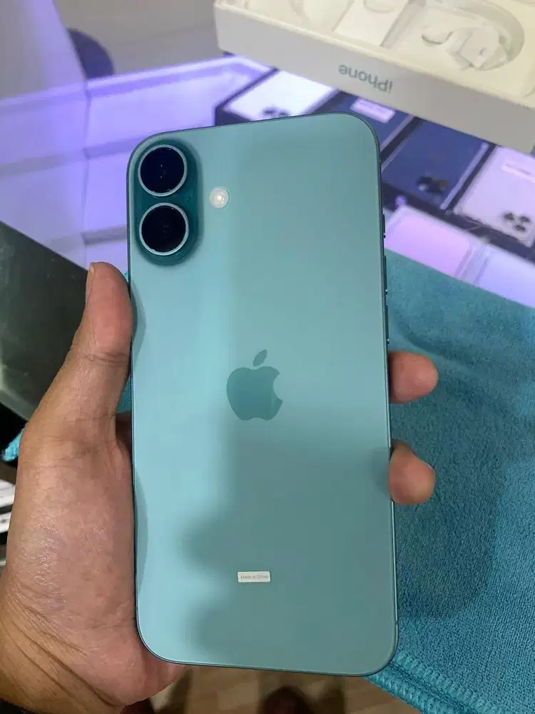 iPhone 16 Plus 256GB Garansi Resmi iBox September 2026 Battery 100%