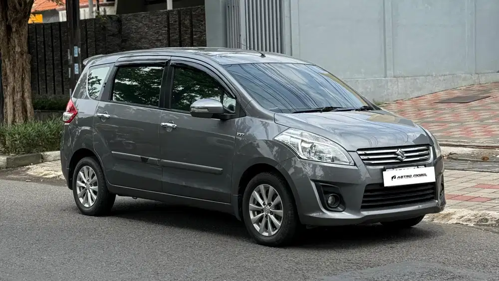 ERTIGA GX 2019 / 2018 Manual Bagus Murah Kredit Bekas Surabaya Tgn1