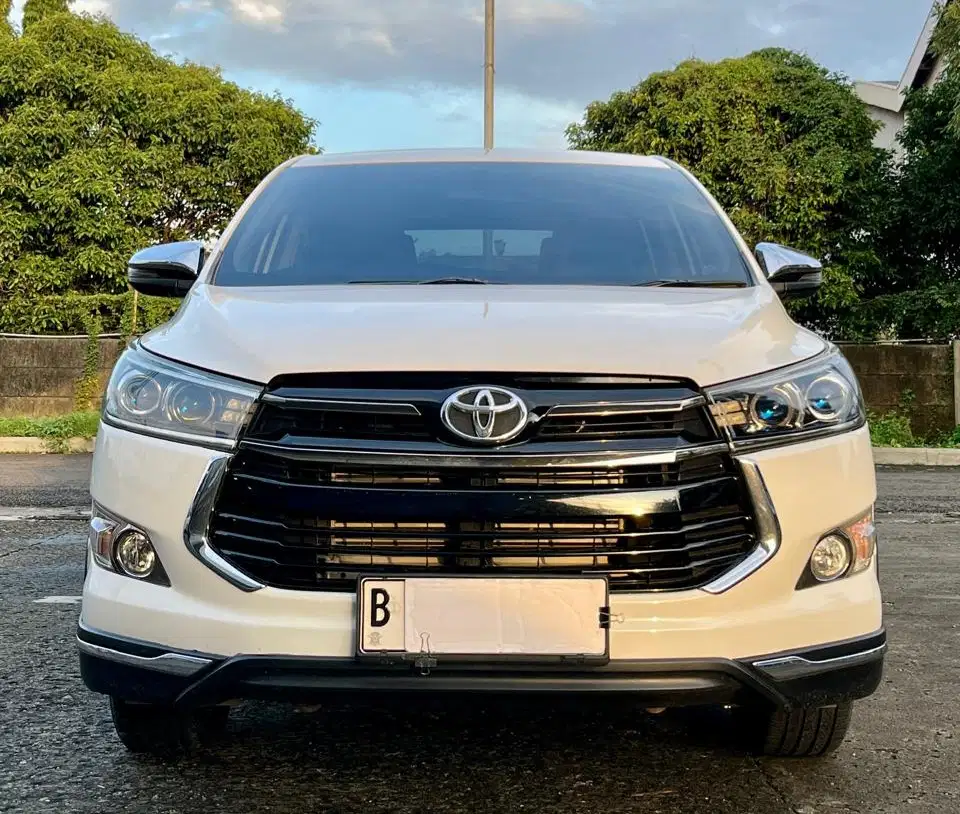 Toyota venturer 2.4 Diesel AT 2017