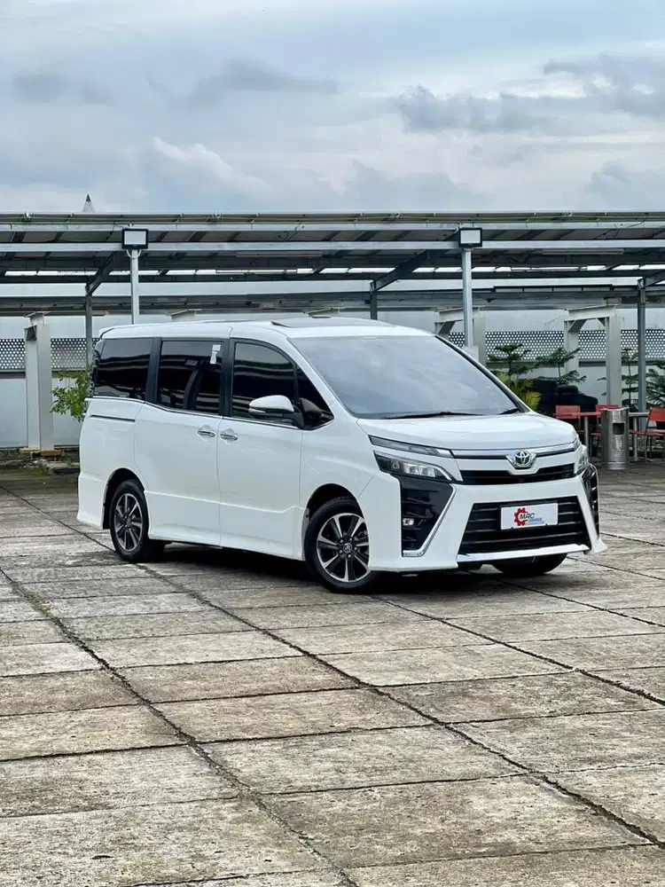 Toyota Voxy 2021