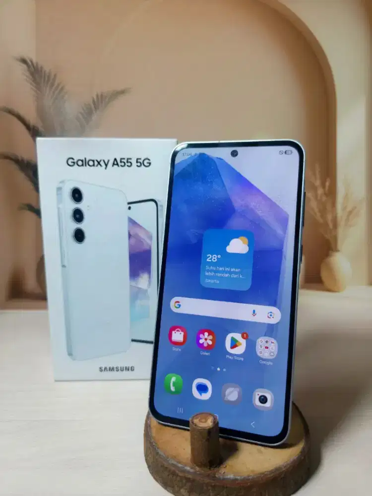 Samsung a55 5g
Ram 8/256