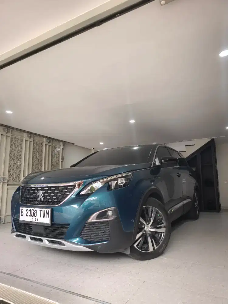 Peugeot 5008 2019 Allure Plus Emerald Crystal perfect condition