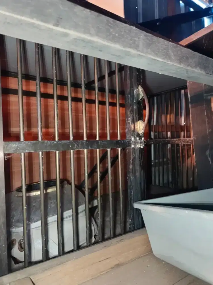 Kandang kucing 2 tingkat