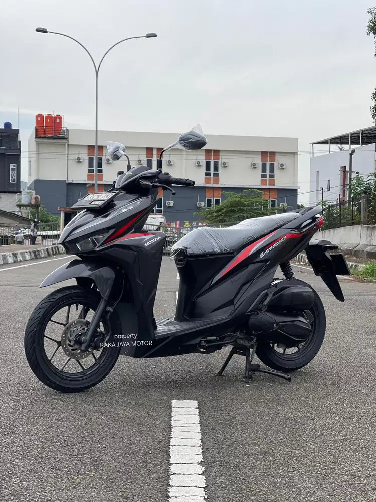 [Free Helm] Cash Kredit Vario 125 Esp Cbs 2018