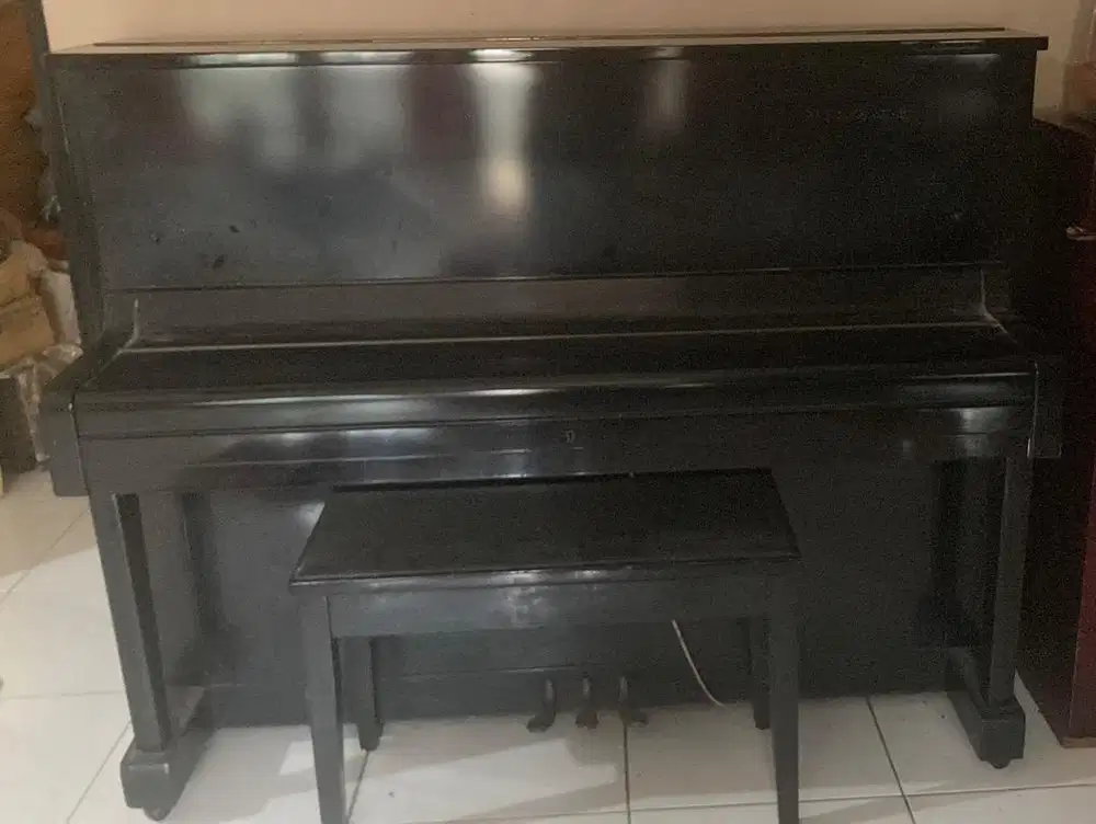 Piano Yamaha Second