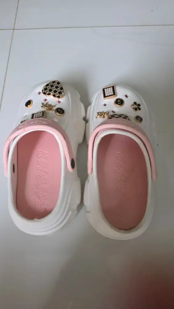 Sepatu sandal model crocs uk 33