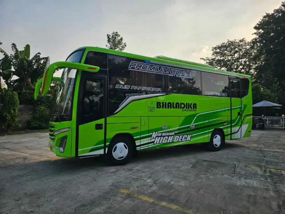 Bus Medium Mitsubishi