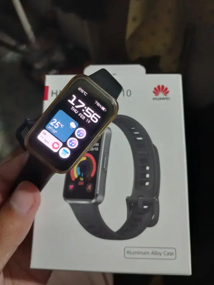 Smartband Huawei Band 10 Aluminium Hitam