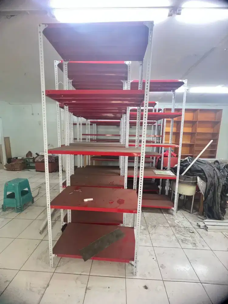 Jual rak besi ukuran 60*100*250 seperti baru