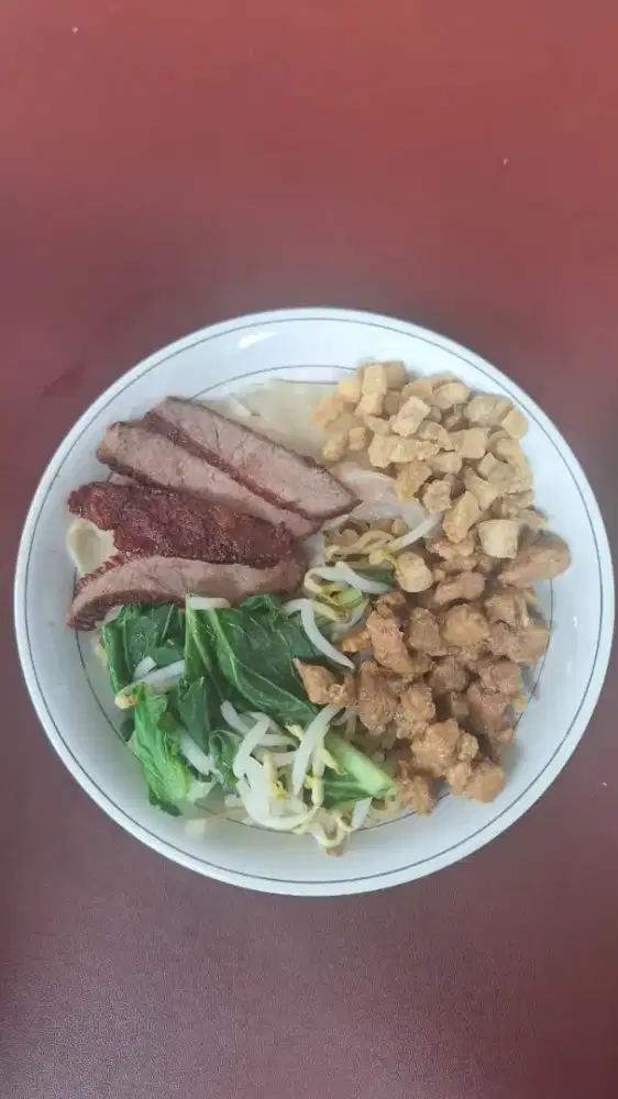 Dibutuhkan tukang masak/chef dan helper