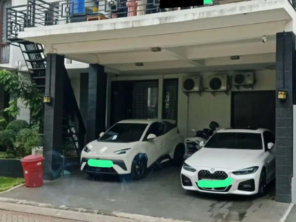 Rumah 2 Lantai 5 Kamar Kolam Renang di Discovery Bintaro