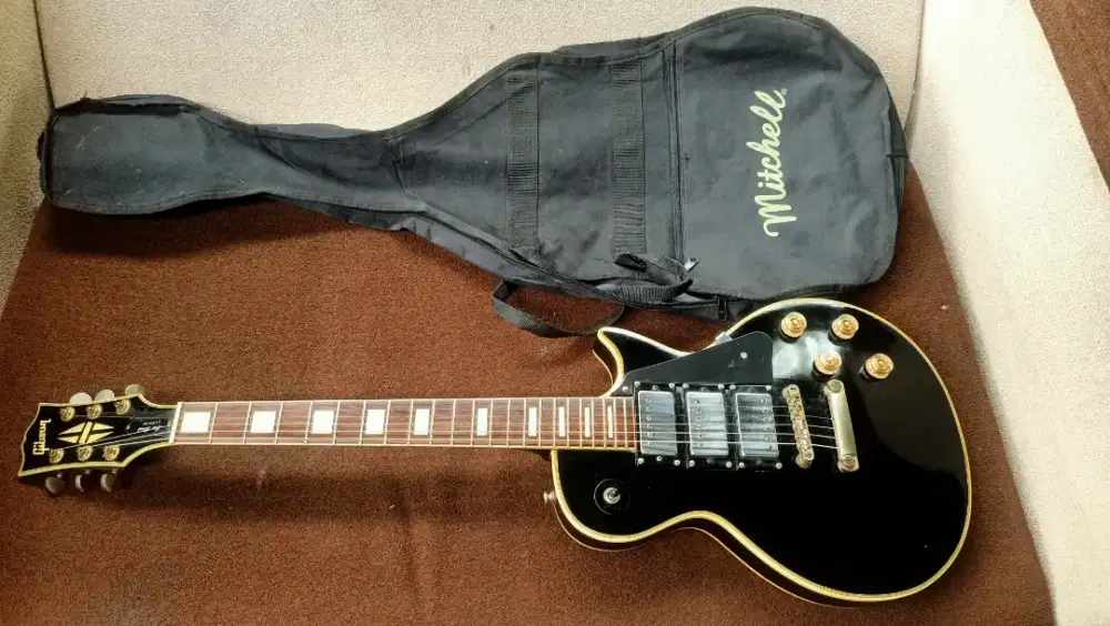 Gitar listrik Gibson les Paul black beauty custom