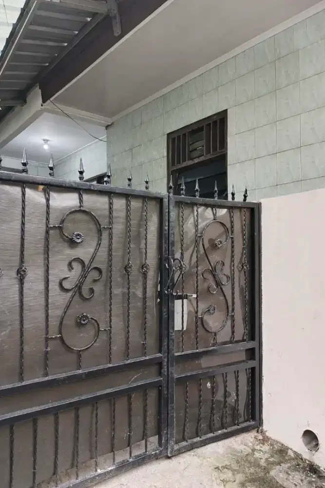 Disewakan Rumah 2 Lantai Condet Jakarta