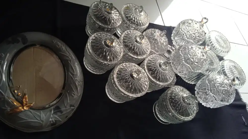 Lebaran  kemaren nih, toples kristal ada 4 pcs, Soga kristal japan.