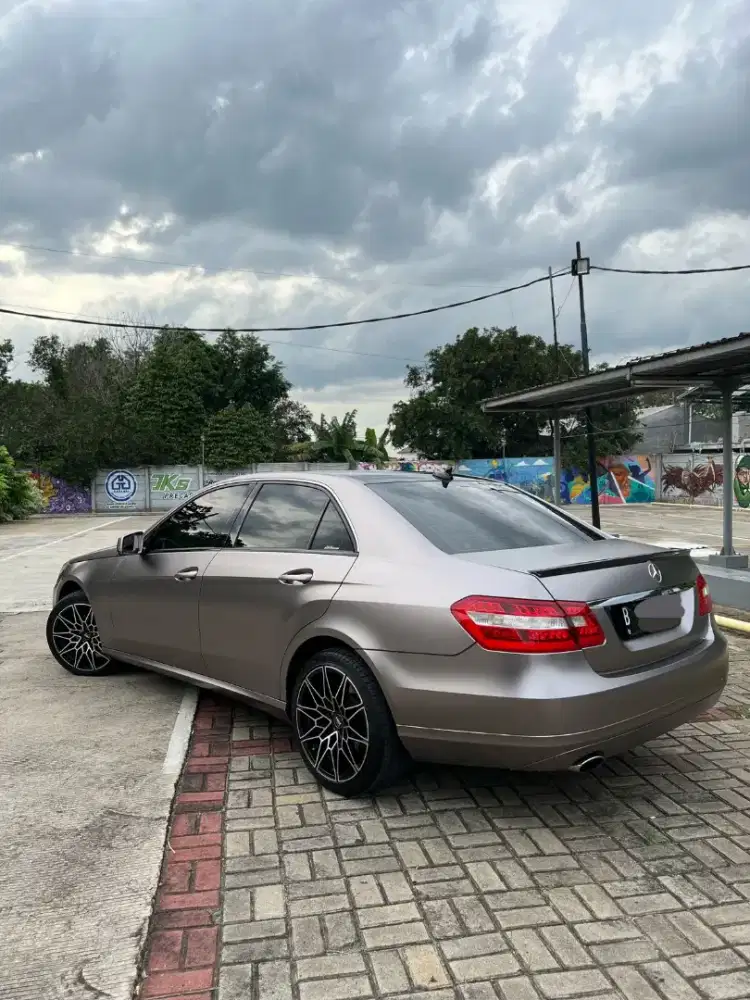 Mercedes-Benz E200 2012 Bensin