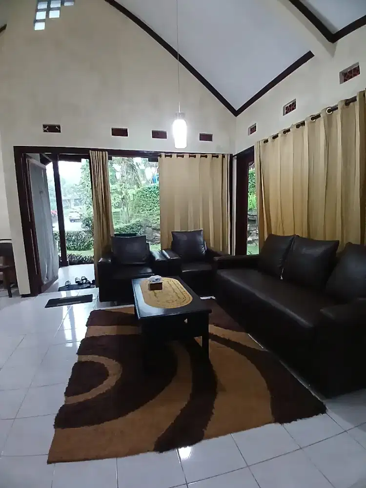 Dijual Villa di Grand Trawas Terawat full furnished mountain view