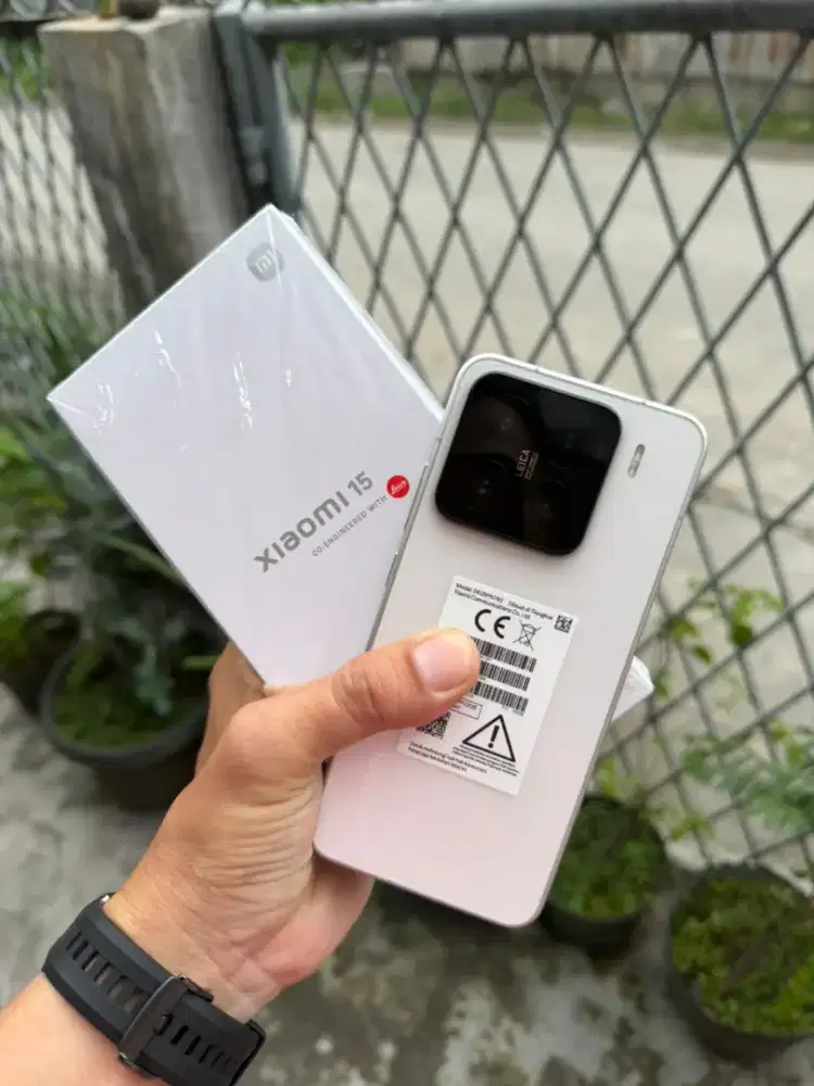 Xiaomi 15 5G Leica 12/256 Garansi Resmi Februari 2027
